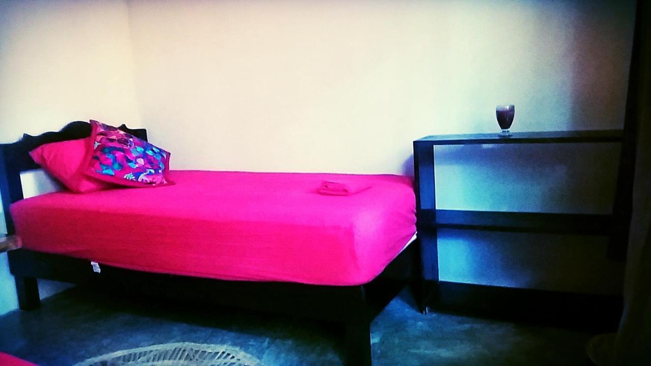 Hostal Mulut تولوم المظهر الخارجي الصورة